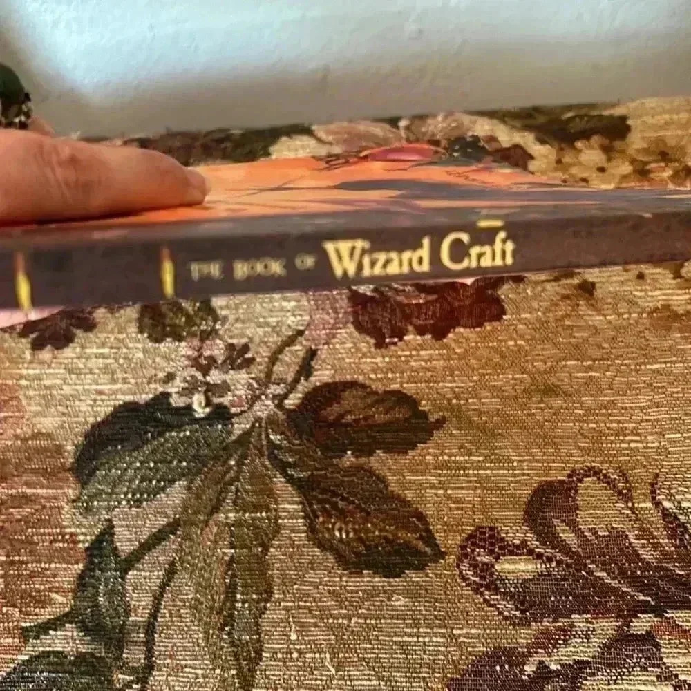 Vintage The Book of Wizard Craft Spells, Potions, Tales & 50 Things to Make Y2K - Picture 12 of 13